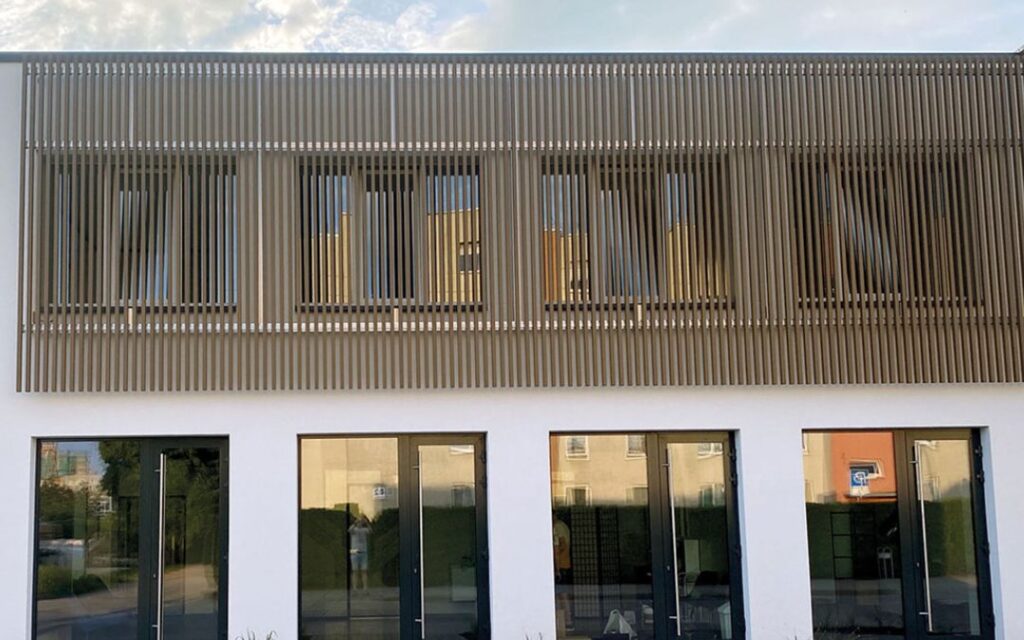 listones de madera decorativos exteriores